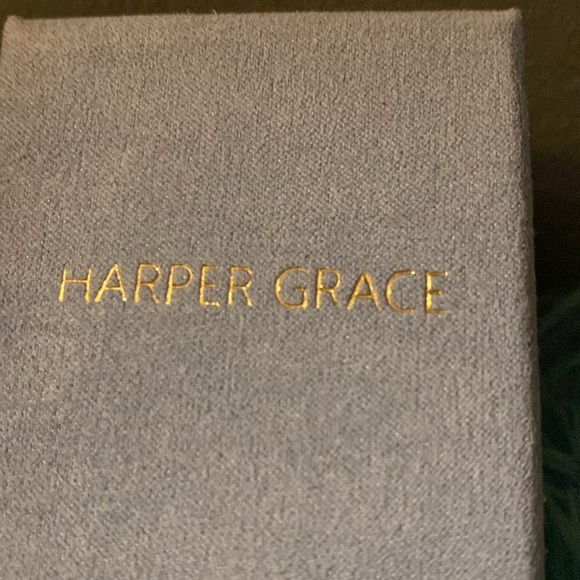 BRAND NEW GIRLS EARRINGS 18K GOLD PLATED! NIB! SMOKE FREE HOME! - Picture 4 of 4